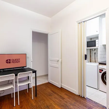 Guestready - Quiet In The 15th District